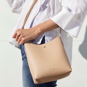 Samara Cream Medium Shoulder Bag